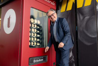  Jahren ein xer Bestandteil des west-Frühlingsprogramms. Seit  gibt es rund um die Uhr Eis aus dem Automaselli – auch Center Manager